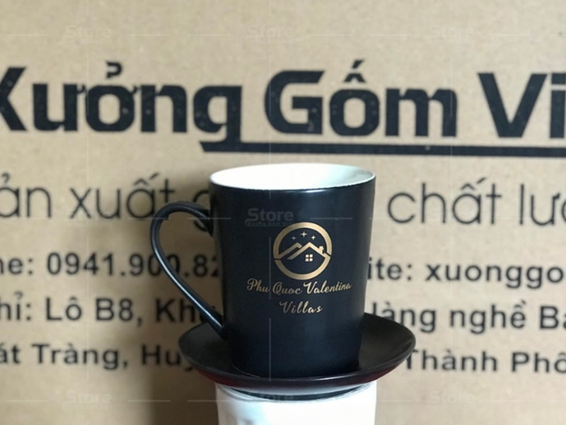 xuong-san-xuat-ly-su-in-logo-gia-tot-28-11-25