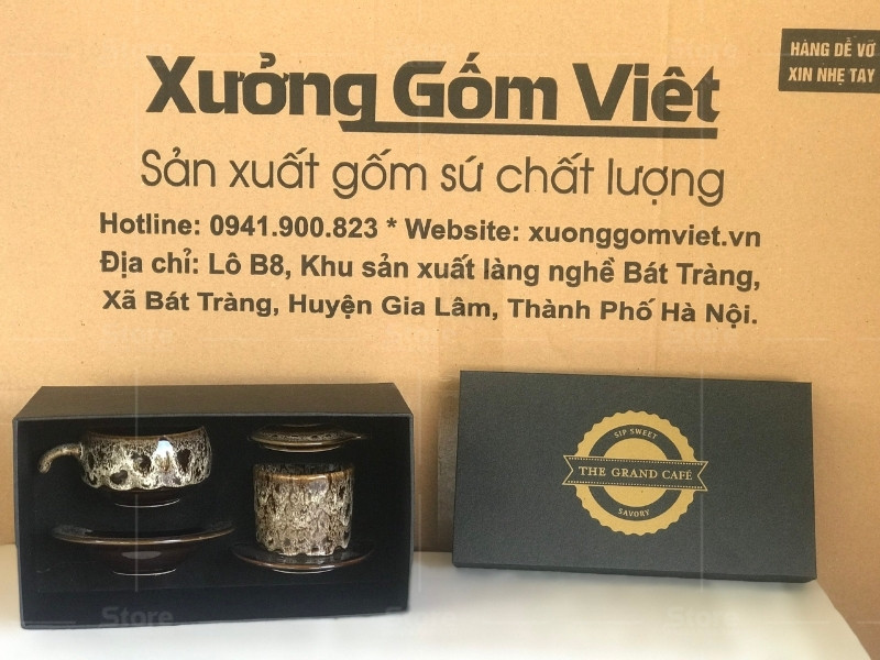 xuong-san-xuat-ly-su-in-logo-gia-tot-28-11-45