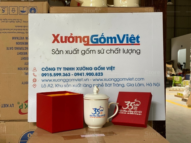 xuong-san-xuat-ly-su-in-logo-gia-tot-28-11-49